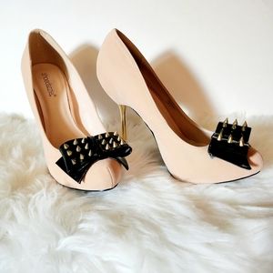 New Shoe Dazzle Brendy nude pumps size 9